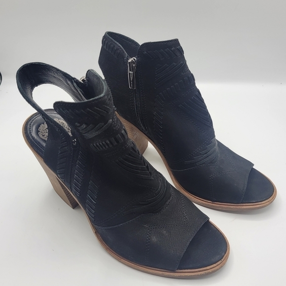 Vince Camuto Leather Upper ankle booties size 10M - Picture 1 of 15